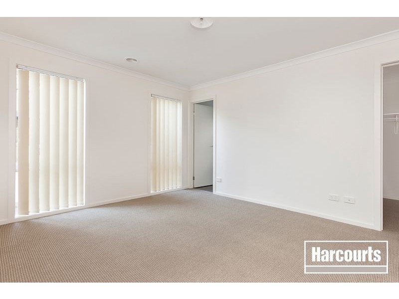 2/16 Reid Parade, Hastings VIC 3915
