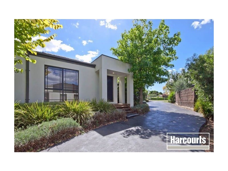 2/17 Douglas Street, Hastings VIC 3915