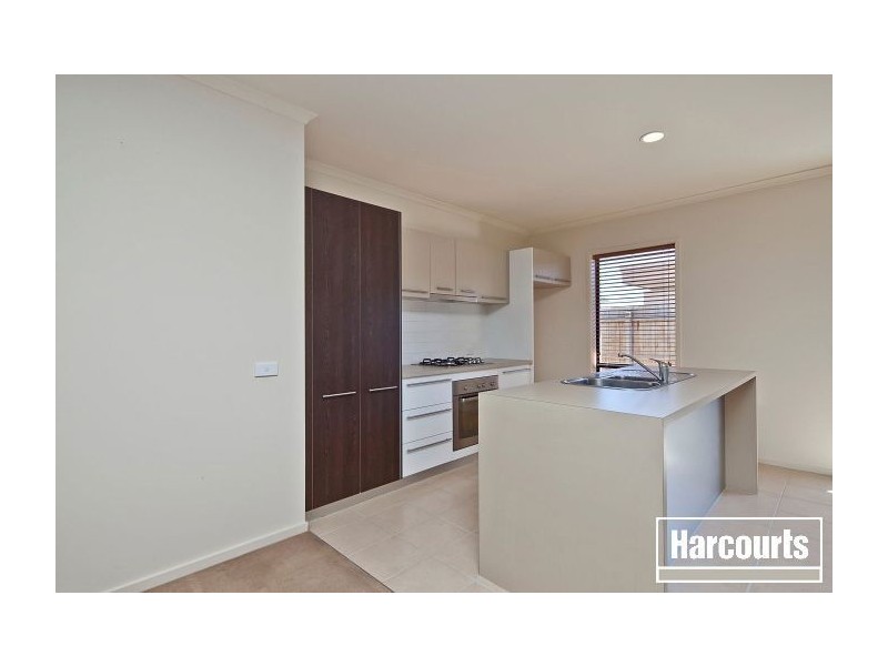 2/17 Douglas Street, Hastings VIC 3915
