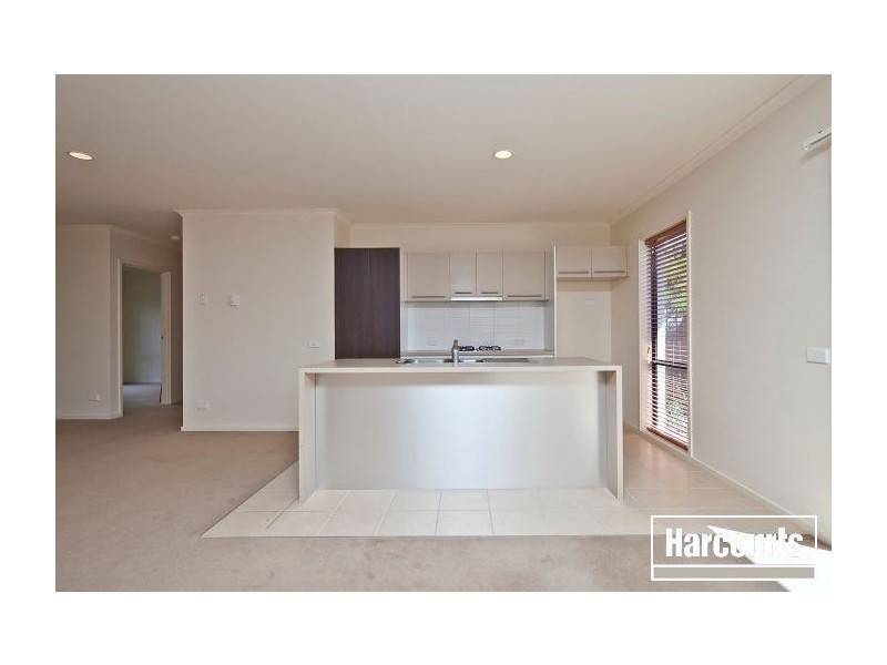 2/17 Douglas Street, Hastings VIC 3915