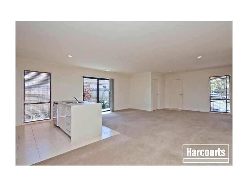 2/17 Douglas Street, Hastings VIC 3915