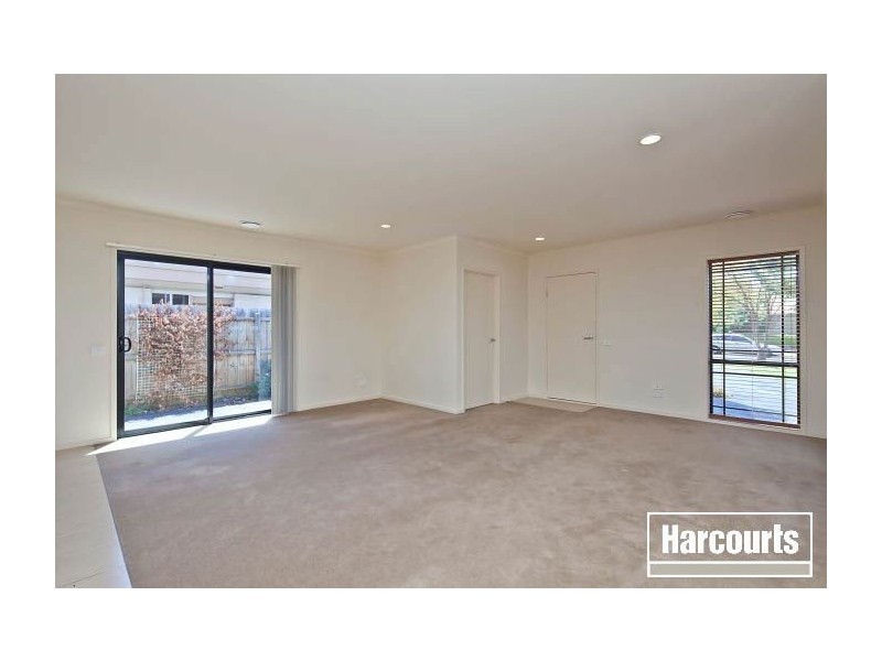 2/17 Douglas Street, Hastings VIC 3915