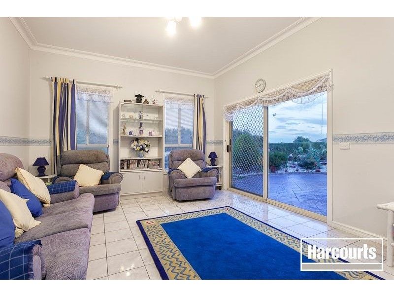 9 Cedar Rose Terrace, Bittern VIC 3918