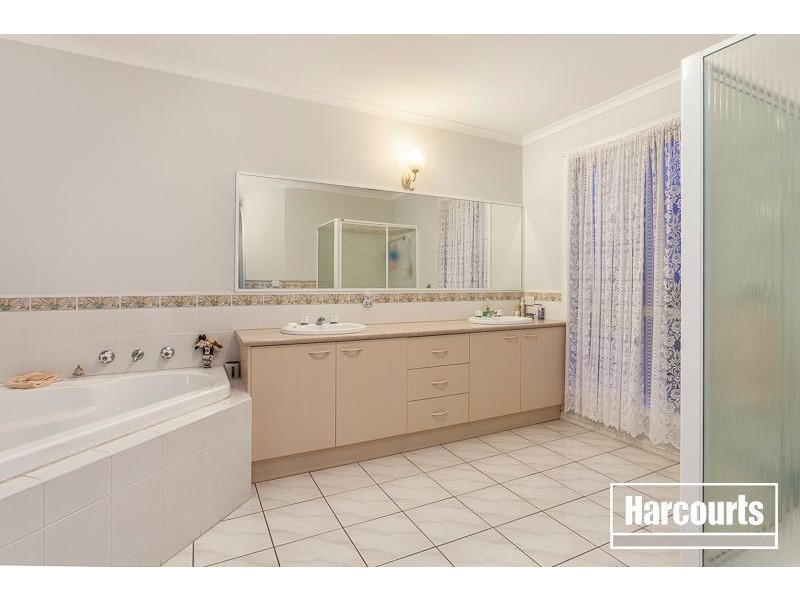 9 Cedar Rose Terrace, Bittern VIC 3918