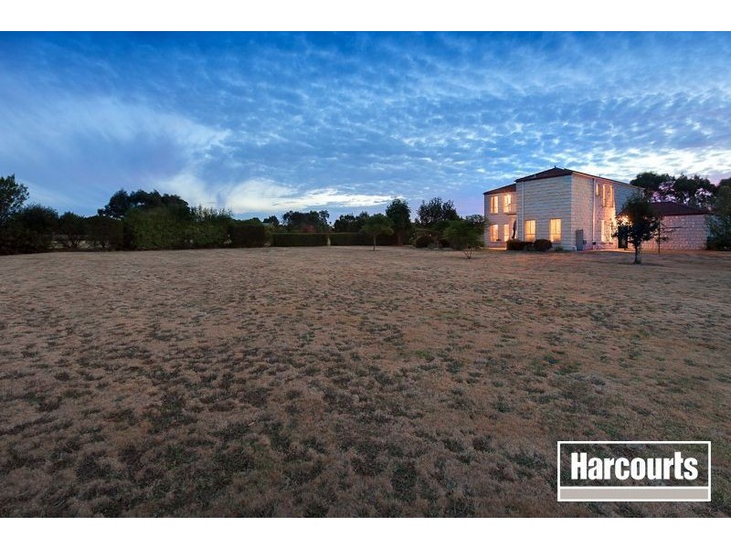 9 Cedar Rose Terrace, Bittern VIC 3918