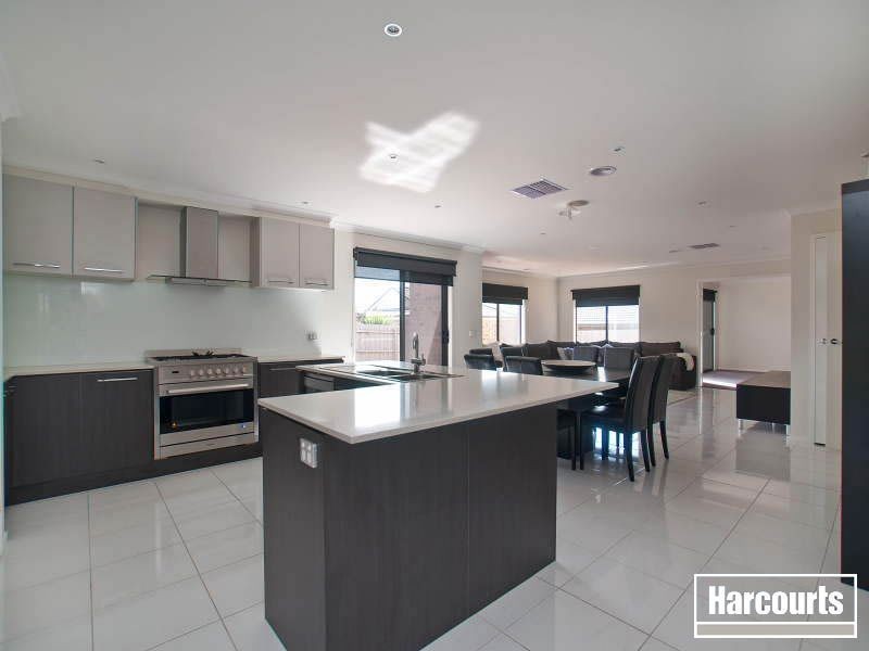 18 Victor Drive, Hastings VIC 3915