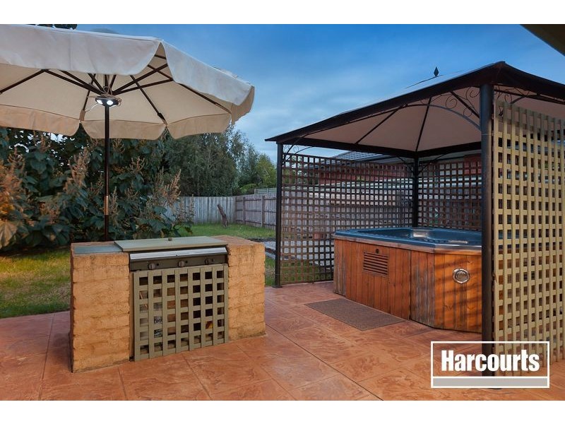 27 Michelle Drive, Hastings VIC 3915