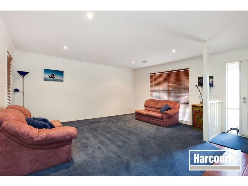 27 Matthew Circuit, Hastings VIC 3915