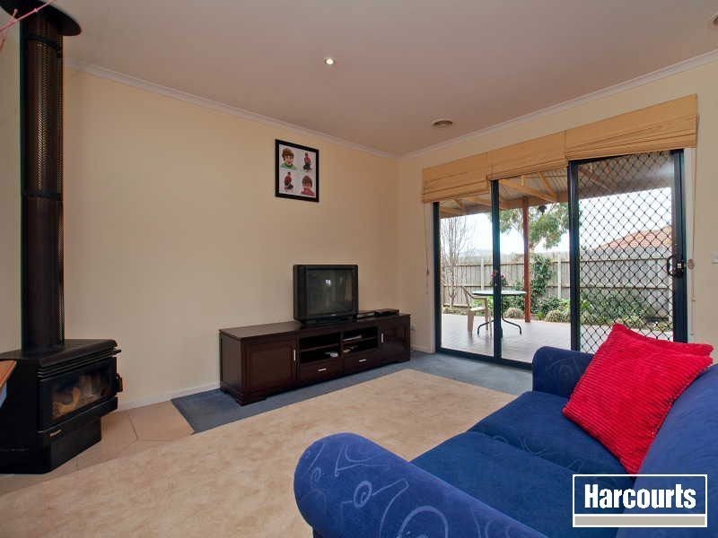 16 Kuan Yin Place, Hastings VIC 3915