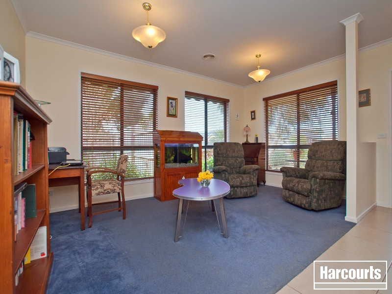 16 Kuan Yin Place, Hastings VIC 3915