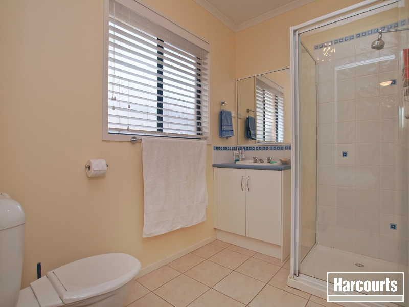 16 Kuan Yin Place, Hastings VIC 3915