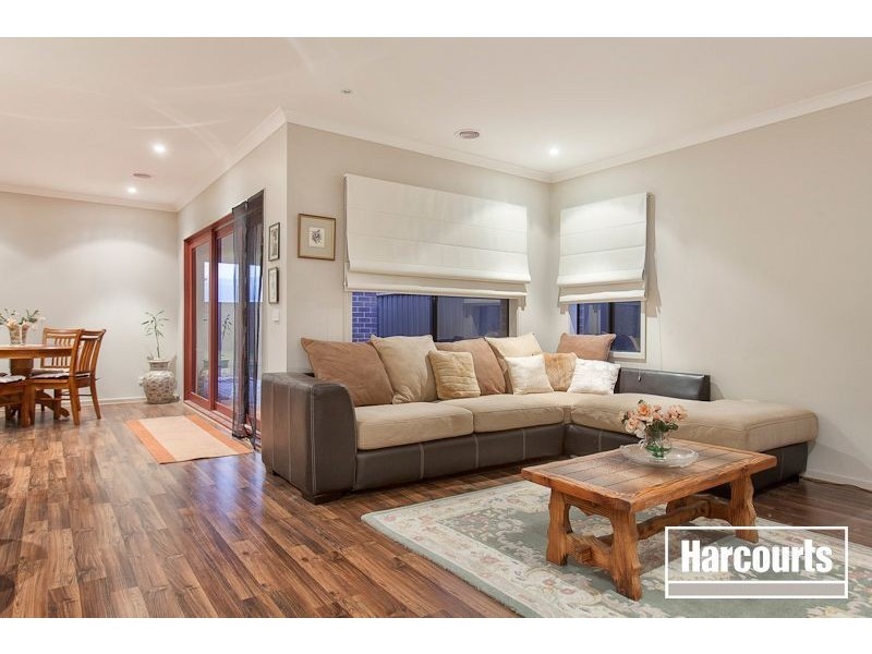 7 Cowes Close, Cranbourne North VIC 3977