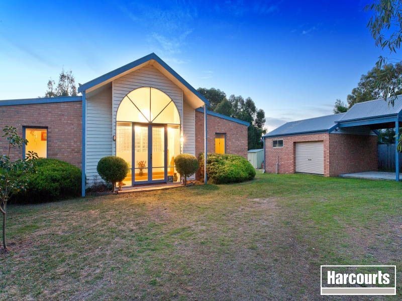 10 Charles Court, Somers VIC 3927