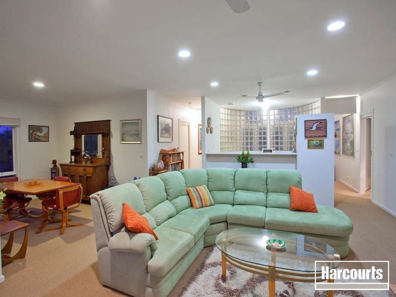 10 Charles Court, Somers VIC 3927