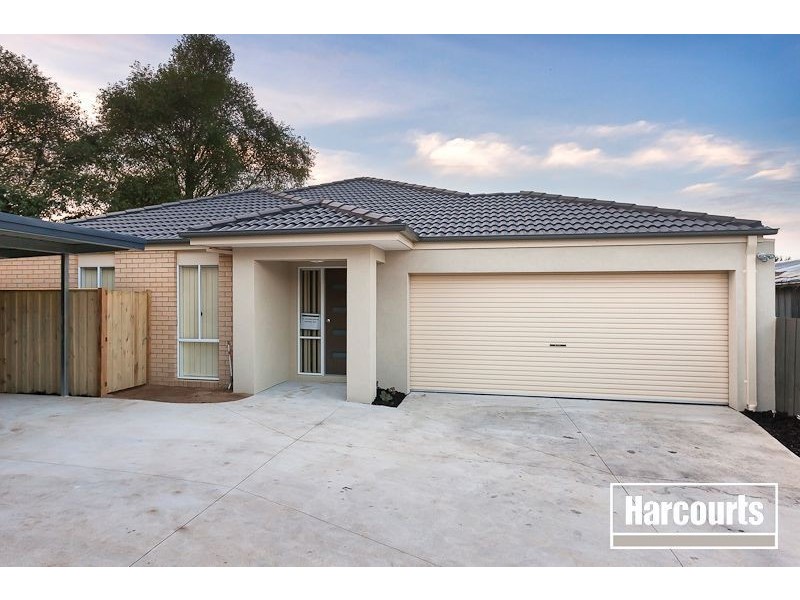 2/16 Reid Parade, Hastings VIC 3915
