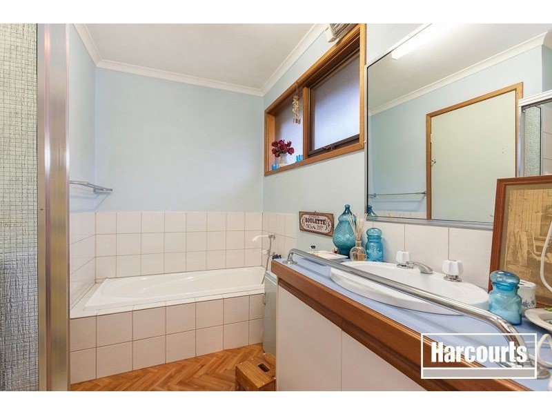 75 Clarendon Drive, Somerville VIC 3912
