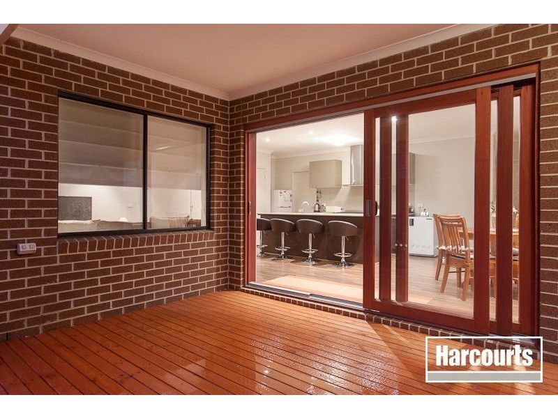 7 Cowes Close, Cranbourne North VIC 3977