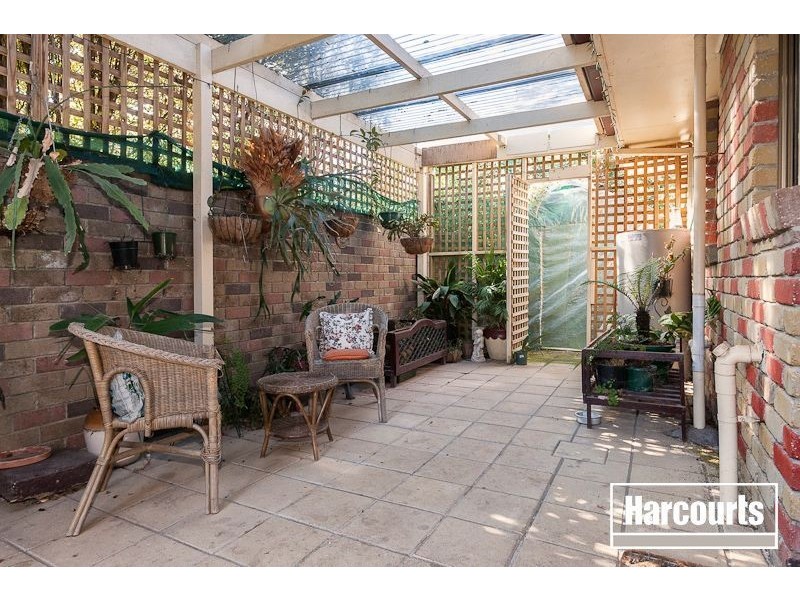 1/2 Simon Street, Hastings VIC 3915