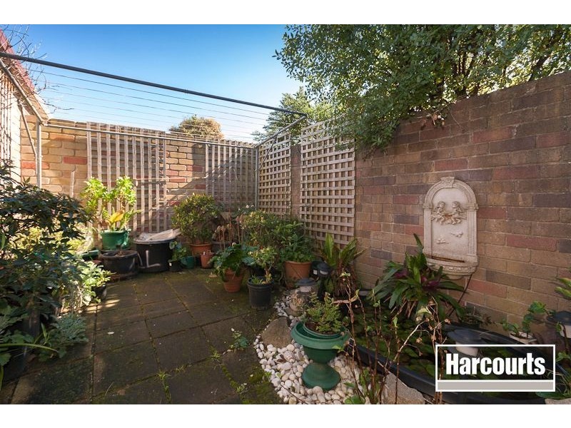 1/2 Simon Street, Hastings VIC 3915