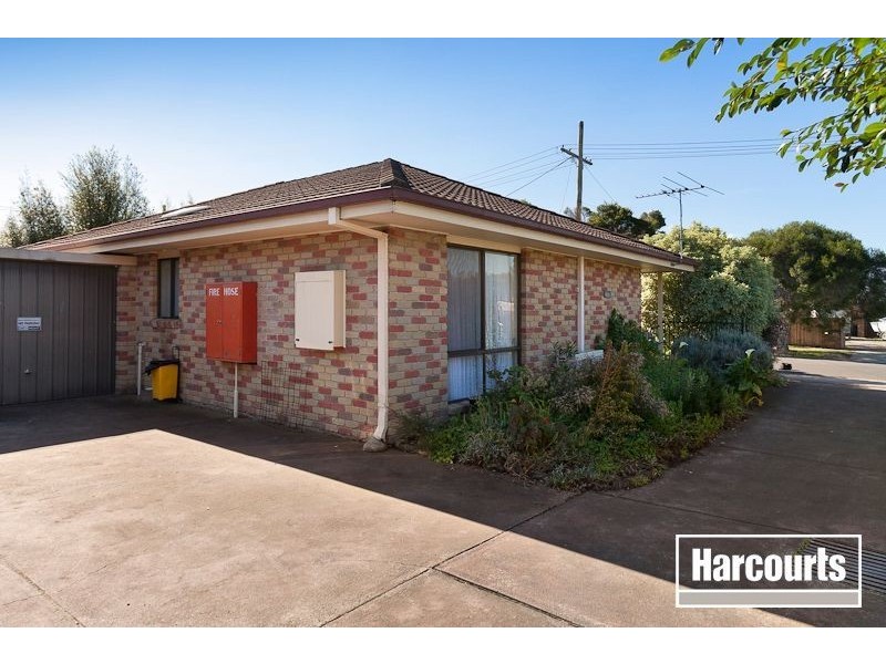 1/2 Simon Street, Hastings VIC 3915