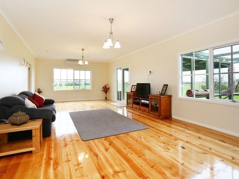 49 The Crescent, Tyabb VIC 3913