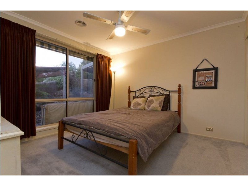 42 Cotoneaster Way, Langwarrin VIC 3910