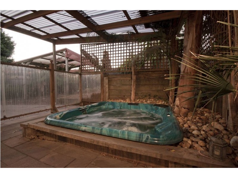 42 Cotoneaster Way, Langwarrin VIC 3910