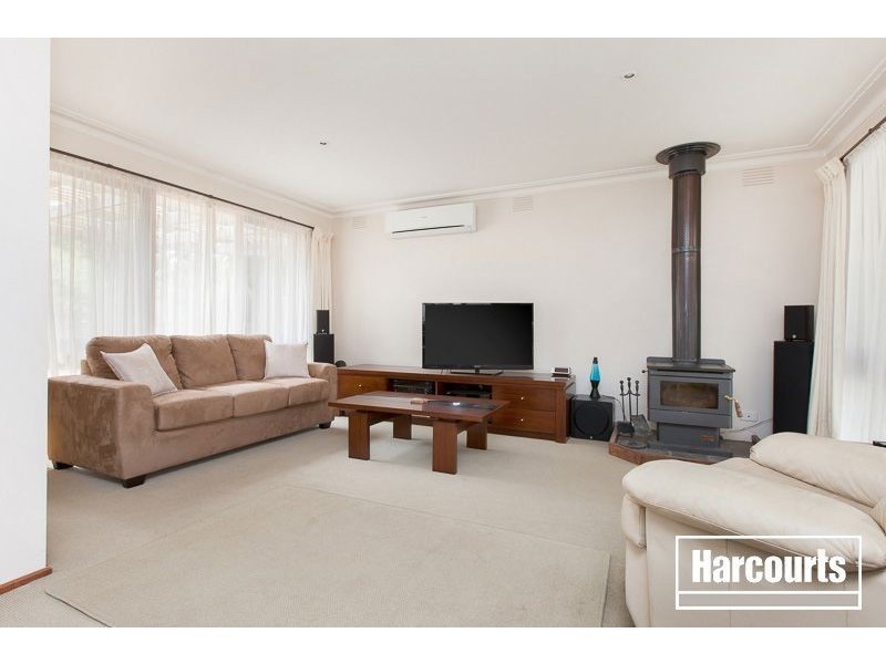 40 Glenalva Parade, Cannons Creek VIC 3977
