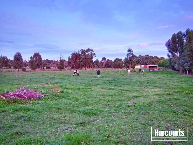 4 Hendersons Road, Bittern VIC 3918