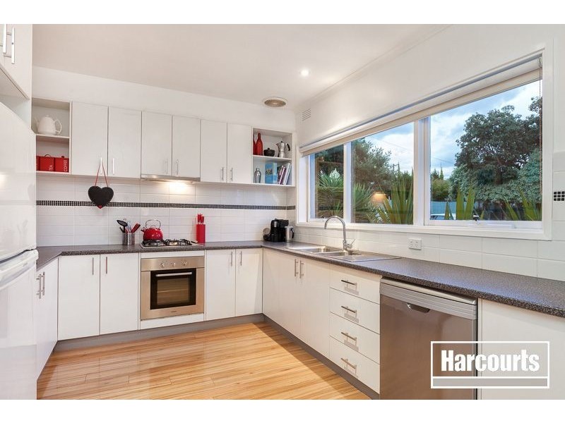 30 Deanswood Drive, Somerville VIC 3912