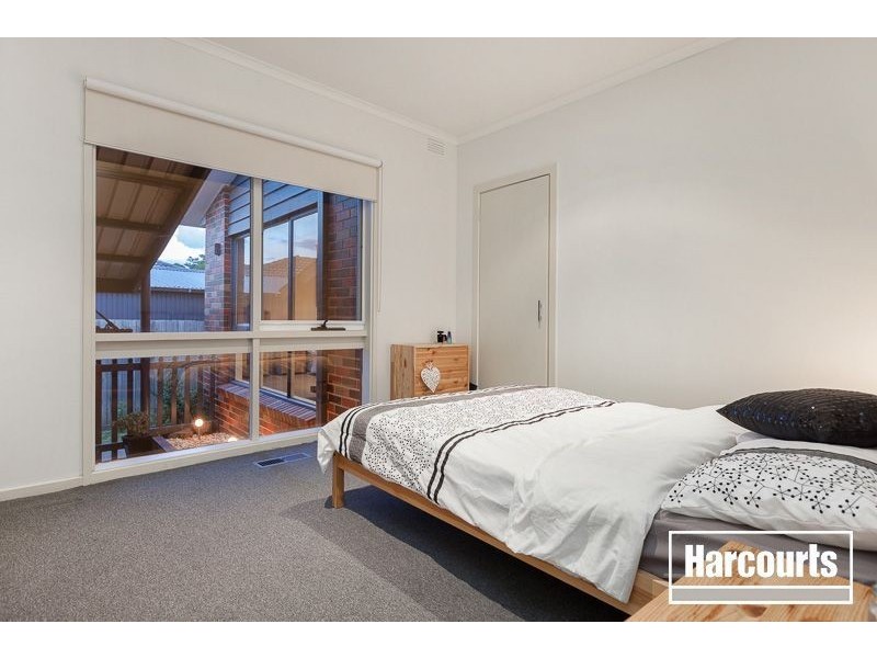 30 Deanswood Drive, Somerville VIC 3912