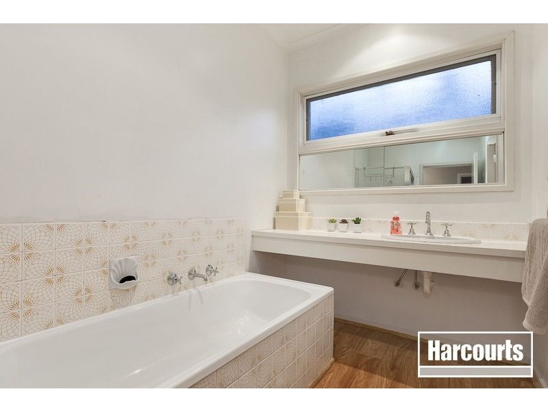 30 Deanswood Drive, Somerville VIC 3912