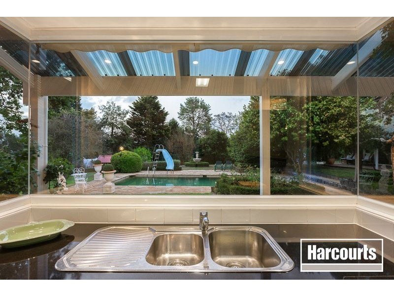 8 Blake Court, Mount Eliza VIC 3930