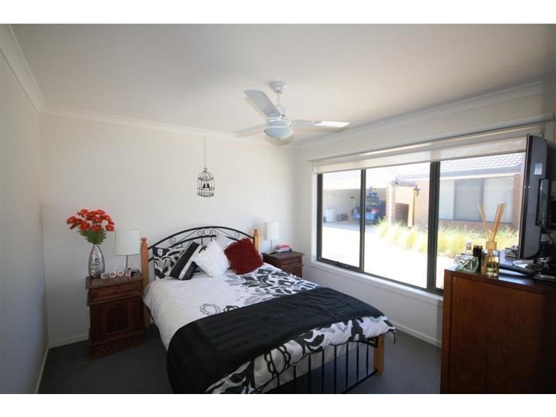 12/10 Kingfisher Court, Hastings VIC 3915