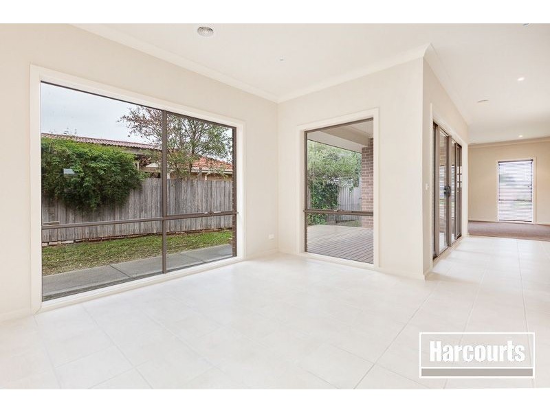 1/8 Melaleuca Drive, Hastings VIC 3915