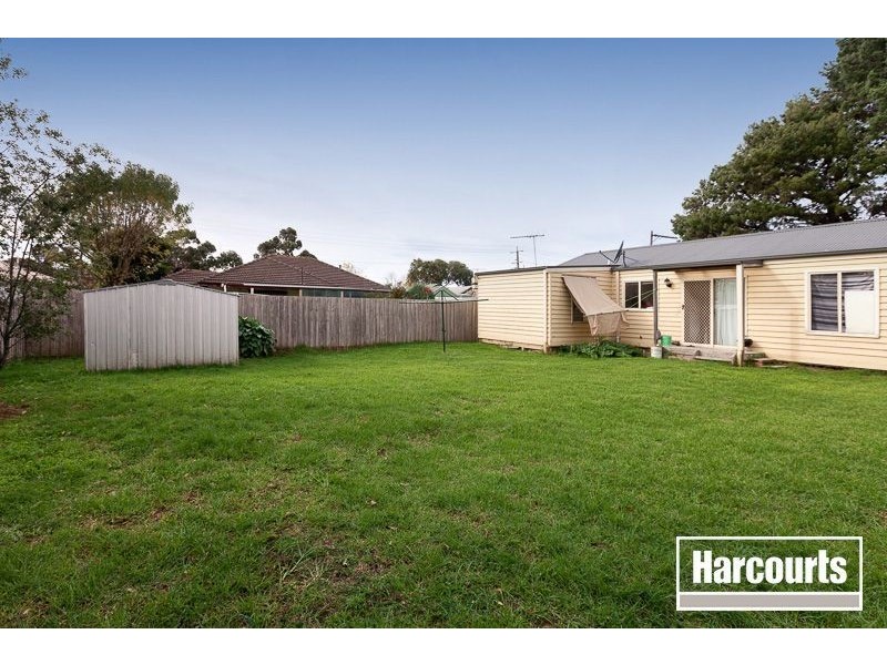 12 Robertson Street, Hastings VIC 3915