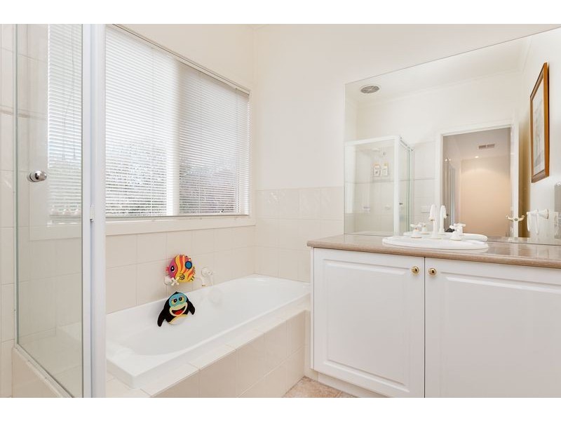 11 Kotor Close, Mount Martha VIC 3934