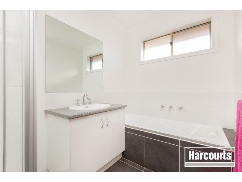 24 Olivia Way, Hastings VIC 3915