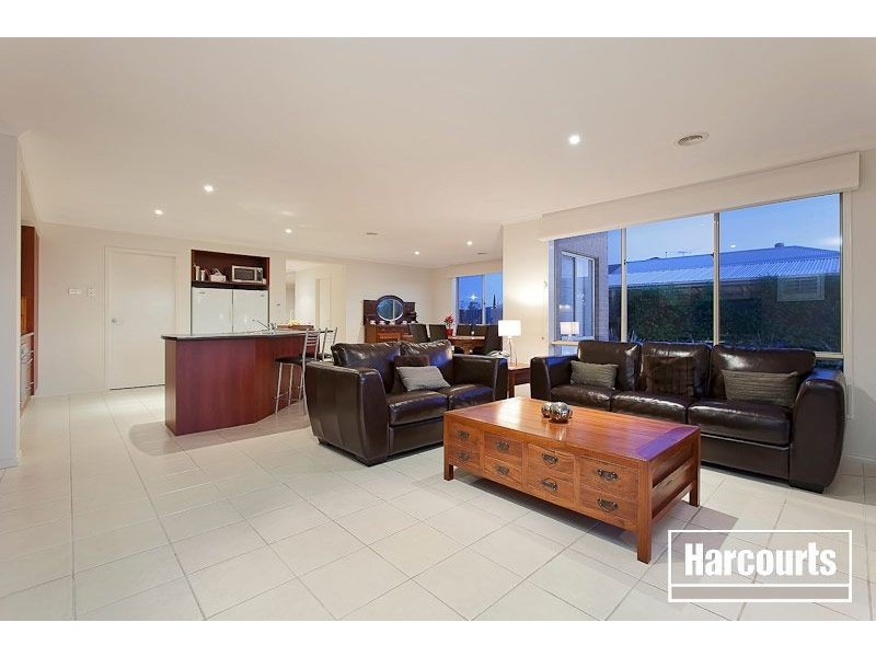 30 Warranqite Crescent, Hastings VIC 3915