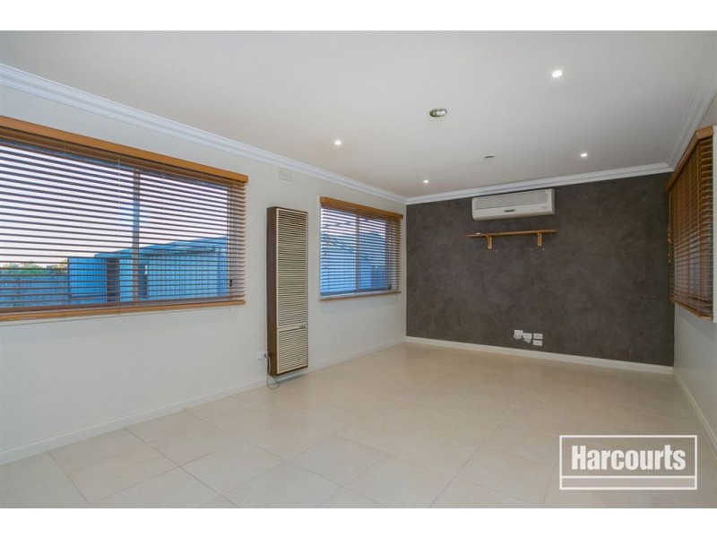 17 Kinlora Drive, Somerville VIC 3912