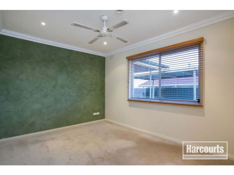 17 Kinlora Drive, Somerville VIC 3912