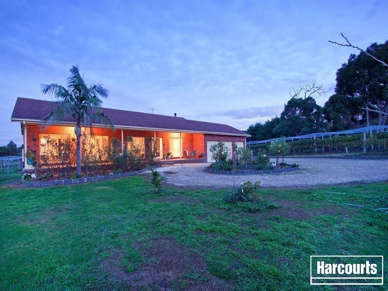 4 Hendersons Road, Bittern VIC 3918