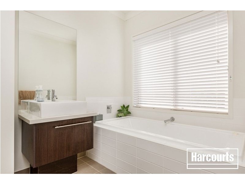 2 Pelican Place, Hastings VIC 3915