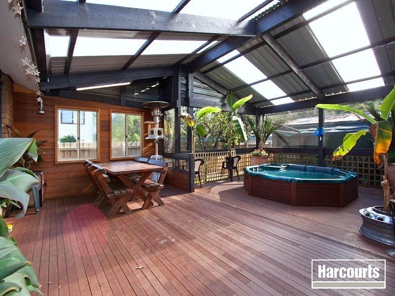 11 Glenalva Parade, Cannons Creek VIC 3977