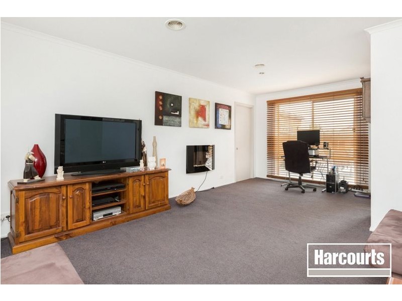 17 Windella Grove, Skye VIC 3977