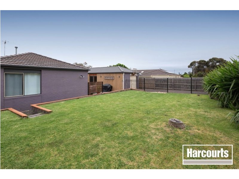 17 Windella Grove, Skye VIC 3977