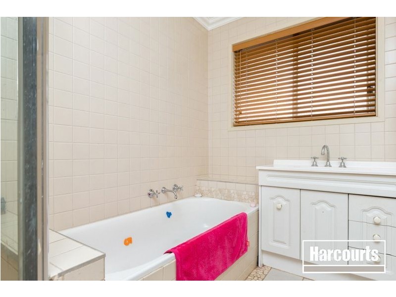 17 Kinlora Drive, Somerville VIC 3912