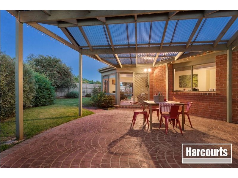 15 Warranqite Crescent, Hastings VIC 3915