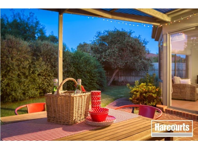 15 Warranqite Crescent, Hastings VIC 3915