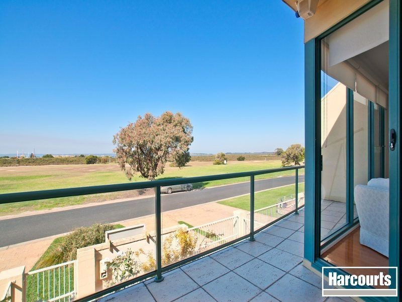 2/2 Skinner Street, Hastings VIC 3915